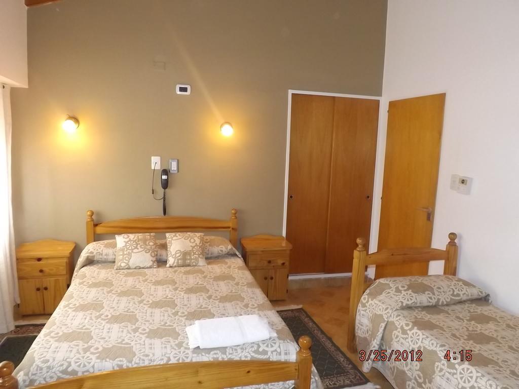 Hotel Ozieri Сан Антонио Оесте Стая снимка
