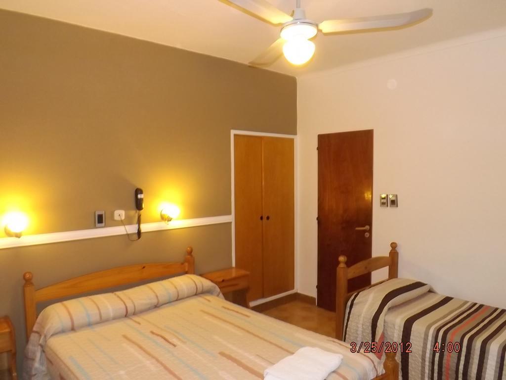 Hotel Ozieri Сан Антонио Оесте Стая снимка