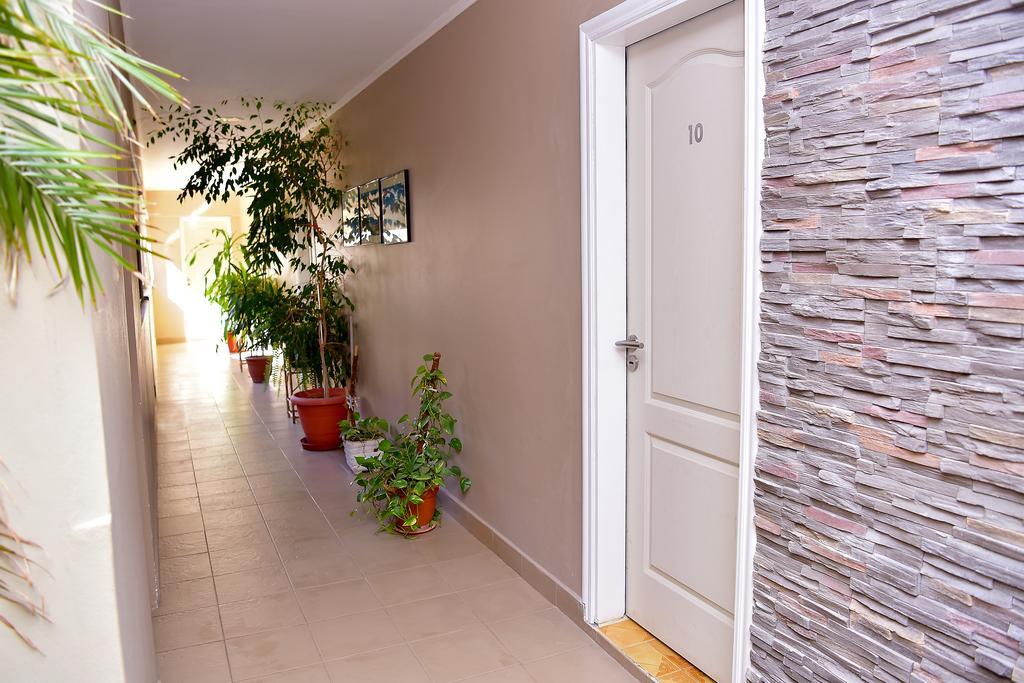 Hotel Ozieri Сан Антонио Оесте Екстериор снимка